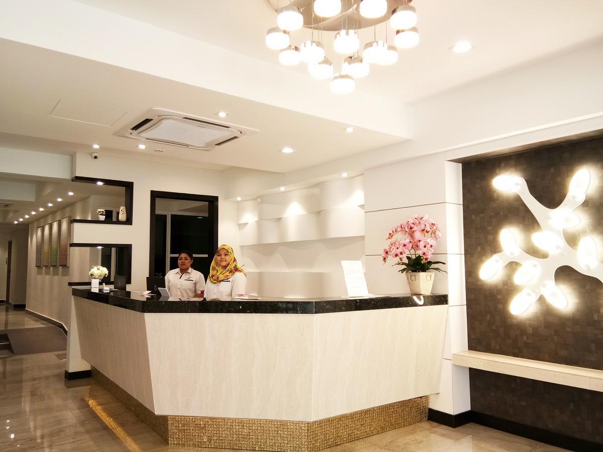 Meriton Inn Kuantan Buitenkant foto